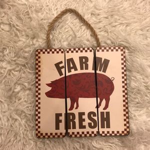 “Farm Fresh” Sign